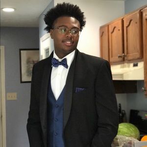 Meet your Posher, Shomari